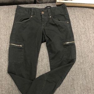 fashion pants with zipper